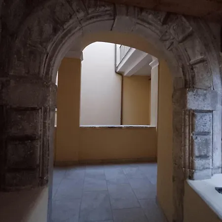 Arco Dei Pittori 2- Affitti Brevi Italia * L'Aquila